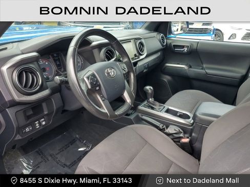 Used 2017 Toyota Tacoma SR image 14