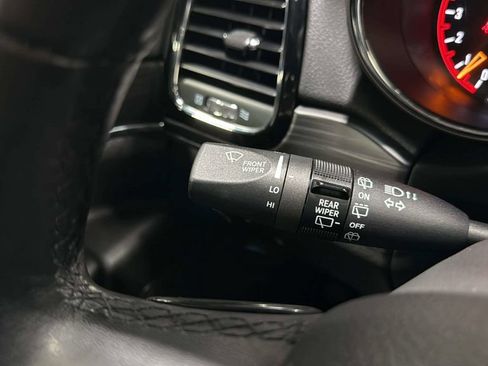 Used 2021 Jeep Grand Cherokee Limited AWD/4WD image 38