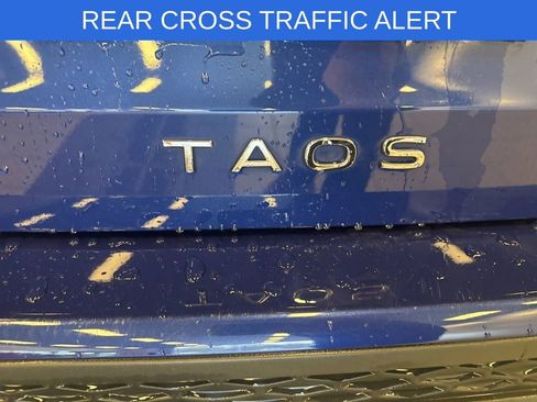 Used 2023 Volkswagen Taos SE image 12
