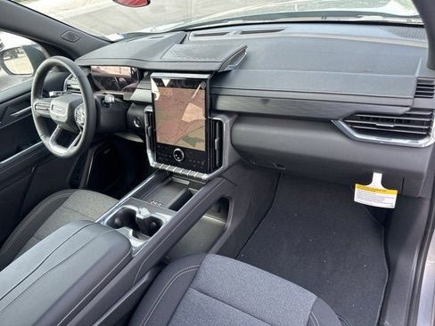 New 2025 GMC Acadia Elevation image 52