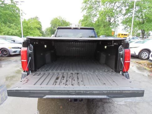 Used 2025 Toyota Tacoma SR w/ SR Upgrade Package AWD/4WD image 10
