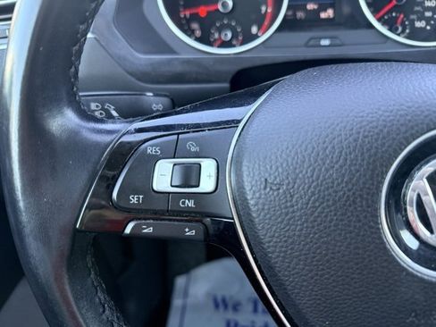 Used 2018 Volkswagen Tiguan SE image 22