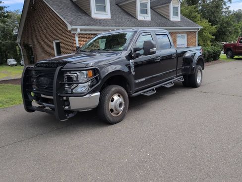 Used 2022 Ford F350 XL w/ STX Appearance Package AWD/4WD image 3