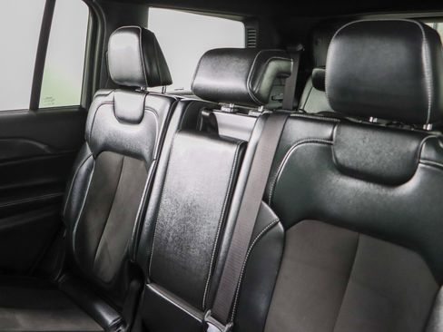 Used 2022 Jeep Grand Cherokee L Laredo image 24