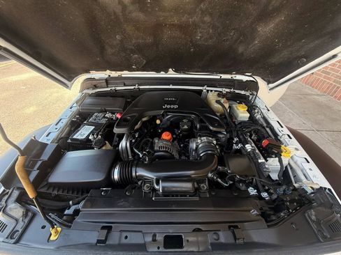 Used 2019 Jeep Wrangler Sport AWD/4WD image 20