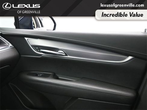 Used 2017 Cadillac XT5 Luxury w/ Driver Awareness Package image 20