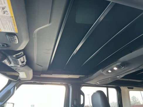 New 2026 Jeep Wrangler Sahara AWD/4WD image 18