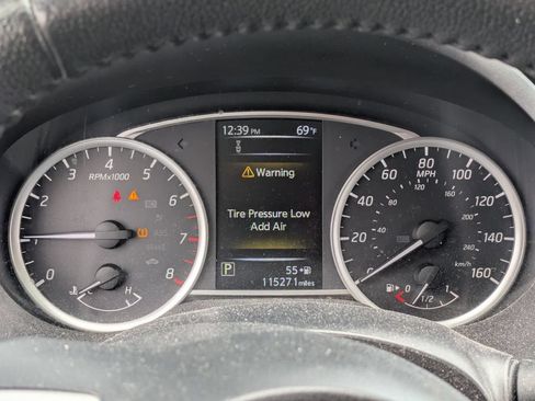 Used 2018 Nissan Sentra SV FWD image 9