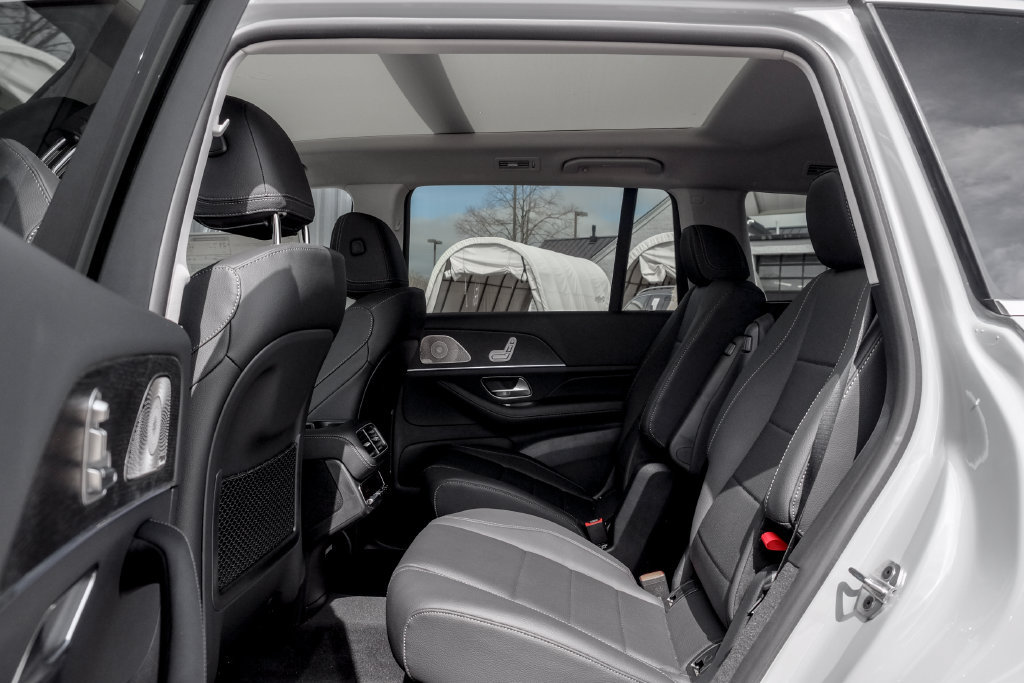 Used 2026 Mercedes-Benz GLS 450 4MATIC image 18