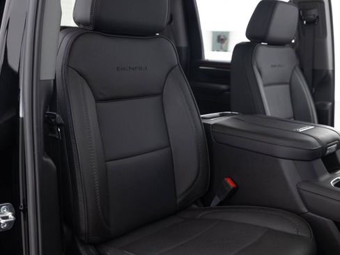 Used 2025 GMC Sierra 2500 Denali w/ Denali Reserve Package image 28