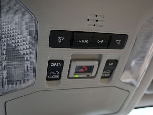 Used 2023 Toyota RAV4 Limited FWD image 23