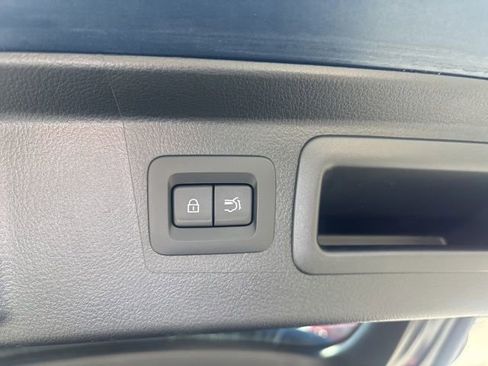 Used 2023 MAZDA CX-50 AWD 2.5 S w/ Cargo Package image 11