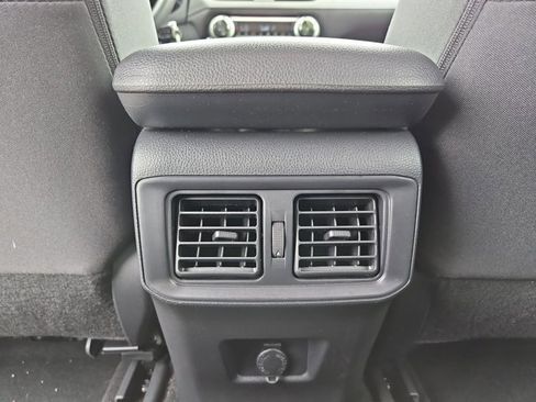 Used 2025 Toyota RAV4 LE AWD/4WD image 17