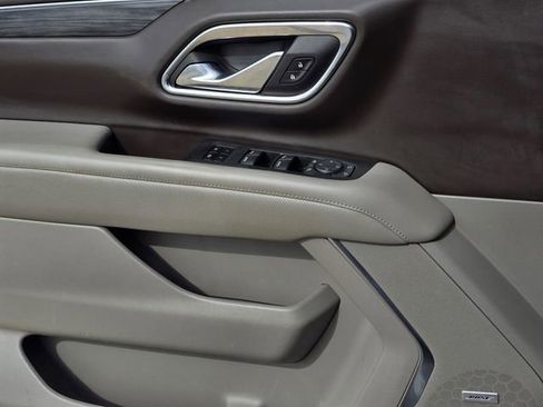 Used 2021 GMC Yukon SLT w/ SLT Premium Package image 26