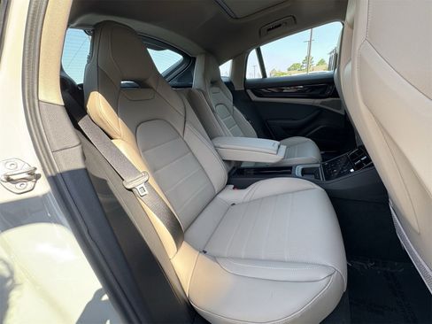 New 2025 Porsche Panamera 4 image 27