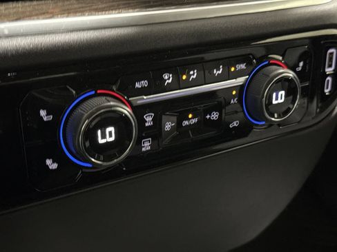 Used 2024 Chevrolet Silverado 1500 LT AWD/4WD image 17