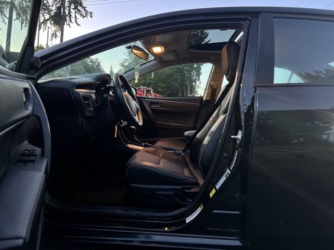 Used 2015 Toyota Corolla S FWD image 10
