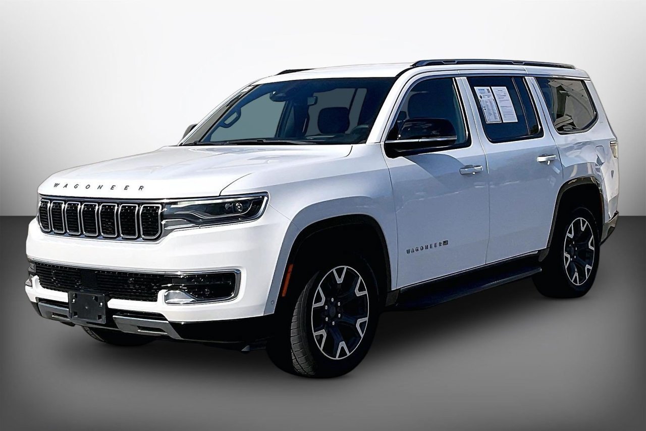 Used 2024 Jeep Wagoneer Series III AWD/4WD image 4