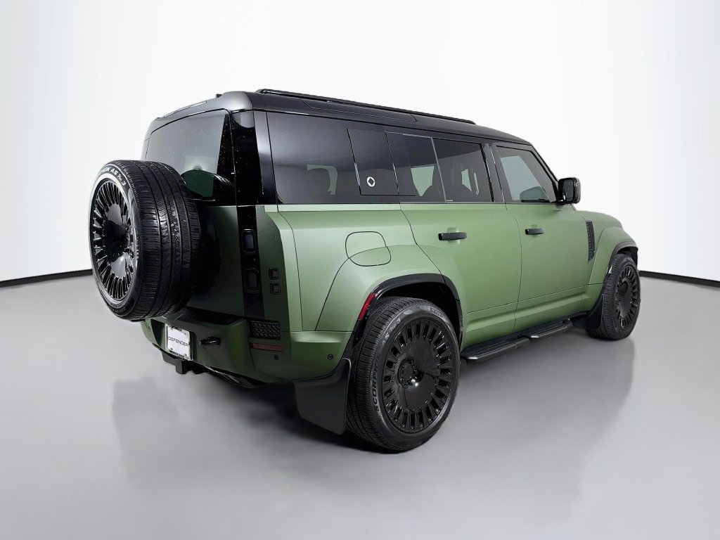 Used 2026 Land Rover Defender 110 OCTA AWD/4WD image 5