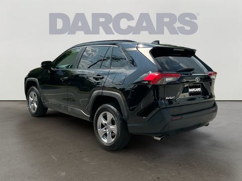 Used 2025 Toyota RAV4 XLE AWD/4WD image 5