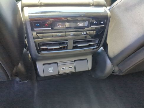 Used 2024 Acura MDX SH-AWD w/ Technology Package image 29