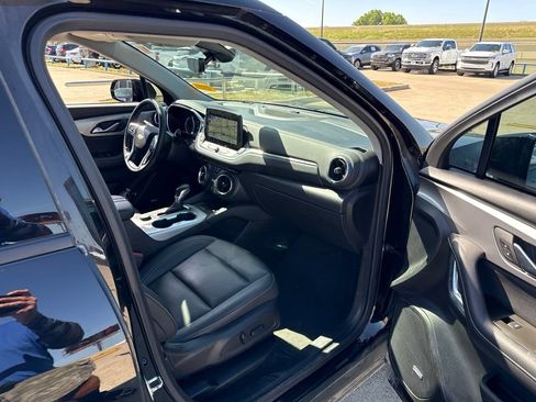 Used 2024 Chevrolet Blazer LT w/ Sound & Technology Package FWD image 15