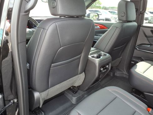 Used 2025 Chevrolet Traverse Z71 w/ Enhanced Driving Package AWD/4WD image 10