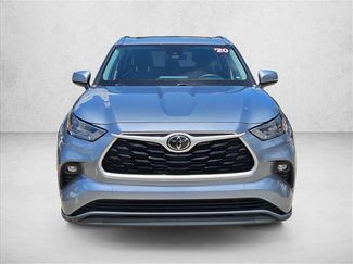 Used 2020 Toyota Highlander XLE FWD video 2