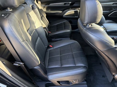 Used 2021 Kia Telluride EX w/ EX Premium Package image 16