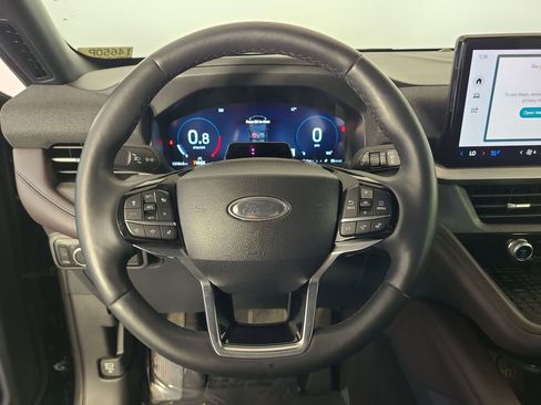Used 2025 Ford Explorer Platinum w/ LUX Leather Package image 13