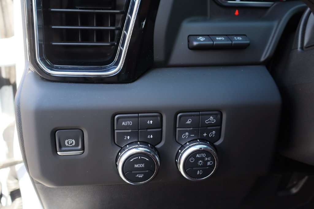Certified 2025 GMC Sierra 2500 Denali Ultimate AWD/4WD image 13