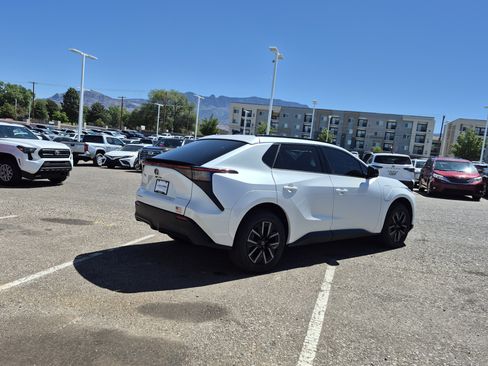 Used 2026 Toyota bZ AWD/4WD image 5