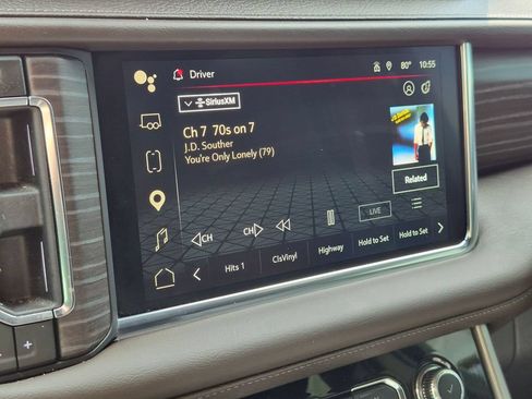 Used 2024 GMC Yukon Denali w/ Advanced Technology Package AWD/4WD image 13