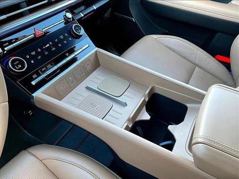 Used 2025 Hyundai Santa Fe Limited image 13