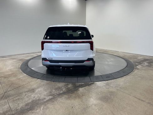 New 2026 Kia Carnival image 6