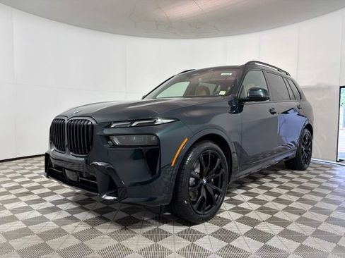 New 2027 BMW X7 xDrive40i w/ M Sport Package AWD/4WD image 3
