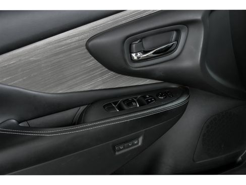 Used 2016 Nissan Murano Platinum w/ Platinum Technology Package image 9