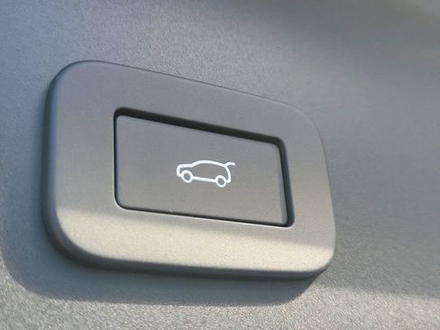 New 2026 Land Rover Range Rover Evoque S AWD/4WD image 11