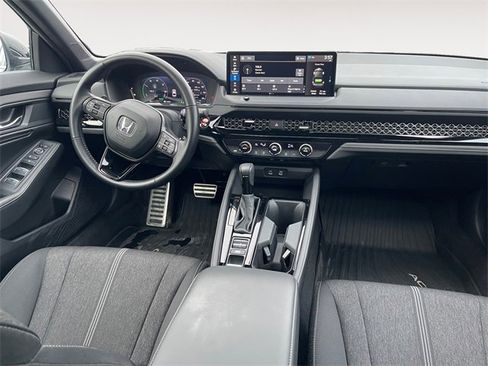 Used 2024 Honda Accord Sport image 10