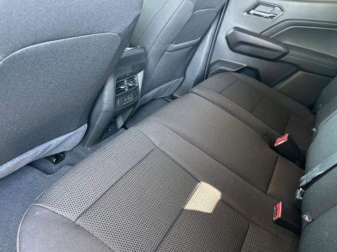 New 2025 GMC Canyon Elevation w/ Convenience Package image 13