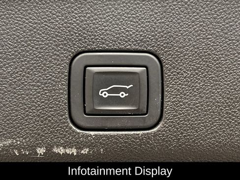 Used 2024 Chevrolet Suburban LT image 37