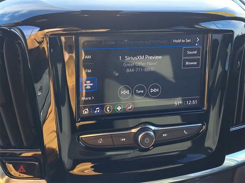 Used 2023 Chevrolet Traverse LT image 13