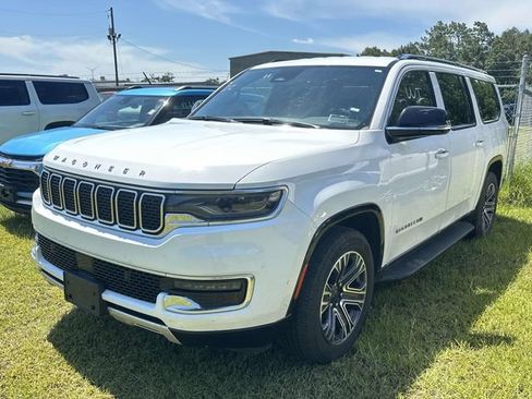 Used 2024 Jeep Wagoneer L Series II RWD image 14