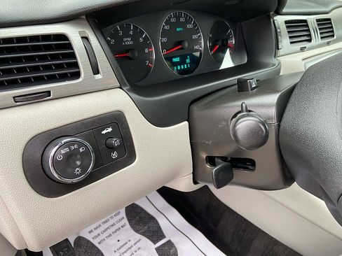 Used 2008 Chevrolet Impala LT FWD image 11