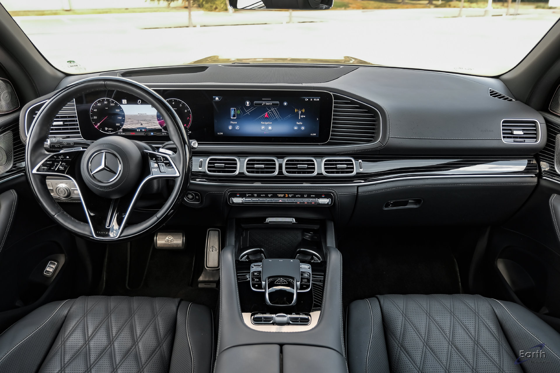 Used 2024 Mercedes-Benz Maybach GLS 600 4MATIC image 36