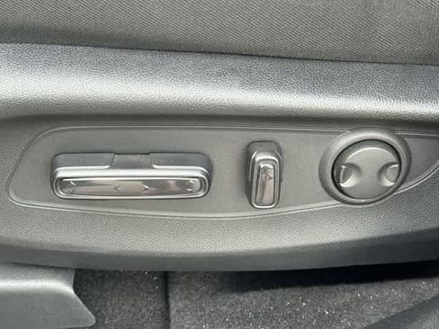 Used 2025 Honda CR-V EX image 15