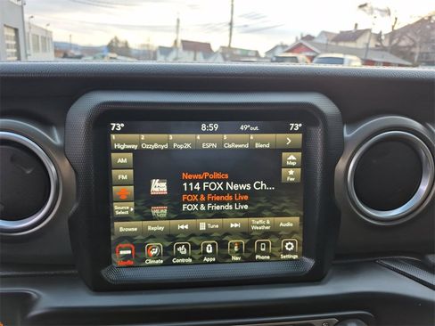 Used 2023 Jeep Wrangler Unlimited Rubicon w/ LED Lighting Group image 23