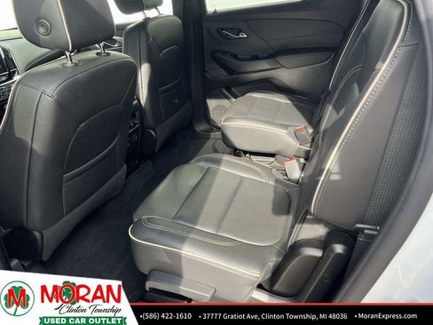 Used 2023 Chevrolet Traverse Premier w/ Redline Edition image 12