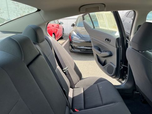 Used 2025 Nissan Altima 2.5 SV image 37