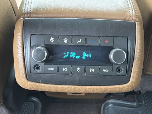 Used 2015 Buick Enclave Leather FWD image 19